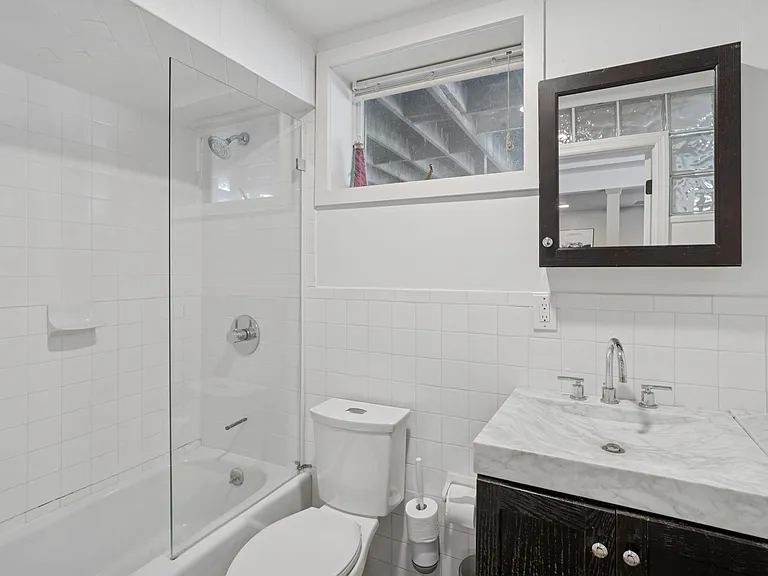 45 Fairlawn Dr — Photo 21