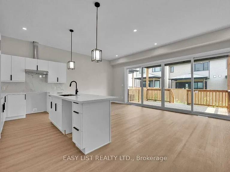 115 Ivy Cres — Photo 5