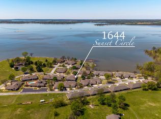 1644 Sunset Cir, Grove, OK 74344