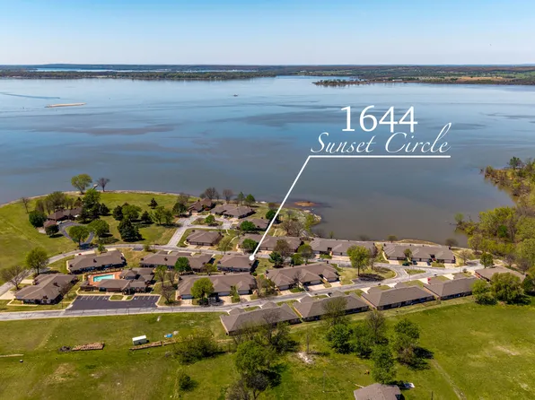1644 Sunset Cir, Grove, OK 74344