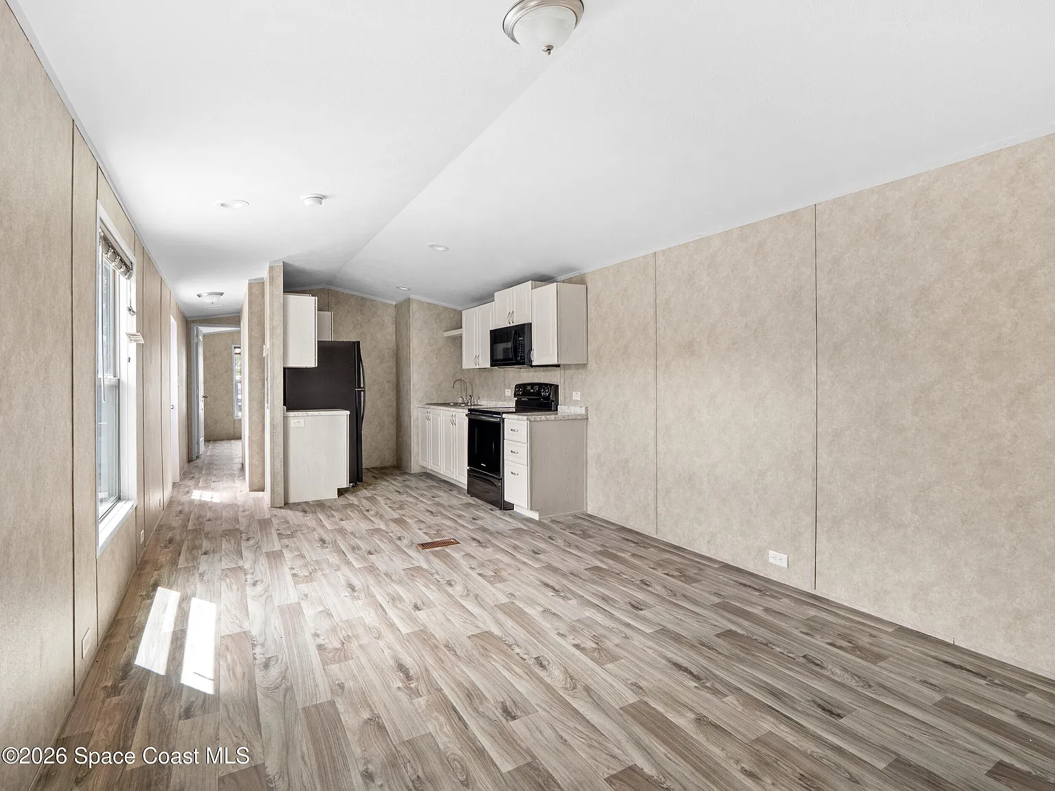 2 bed, 1.0 bath, 620 sqft, $1,689 — Photo 3