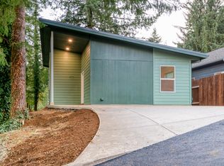 925 SE Beaver St, Toledo, OR 97391