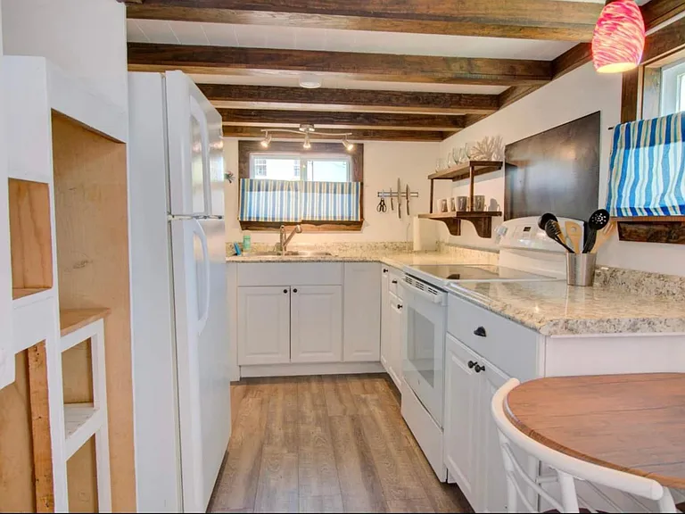 120 Seaward Ct — Photo 6