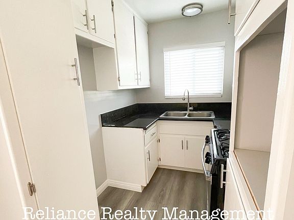 5th image of 115 Hurlbut St #U
