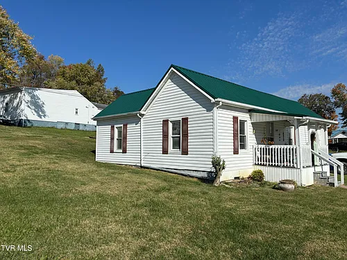 1009 Liberty Cir Photo 1