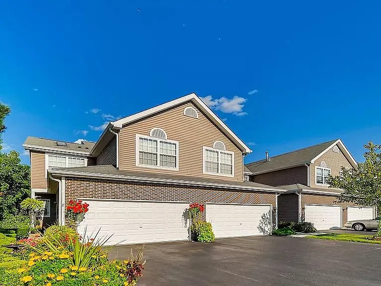 2 bed, 2.5 bath, 1398 sqft, $2,550 — Photo 1