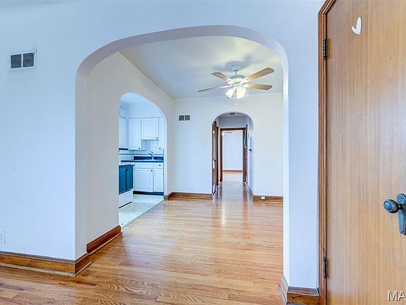 5th image of 6663 Devonshire Ave