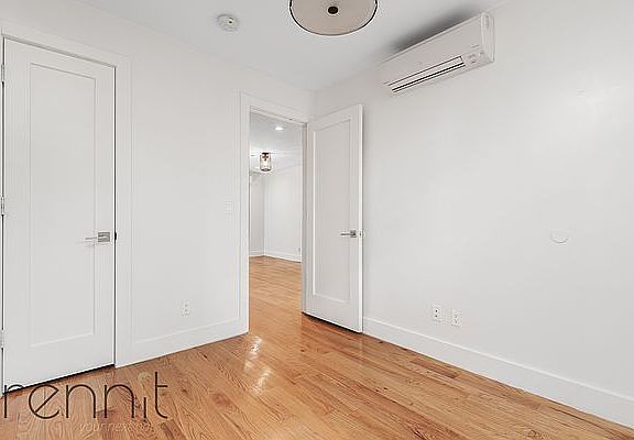 3rd image of 172 Vernon Ave #2B