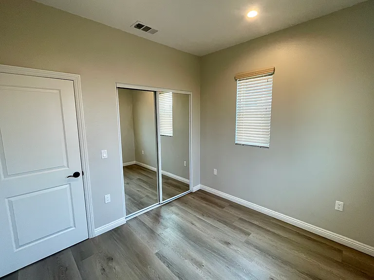 7604 Perry Rd #D — Photo 14