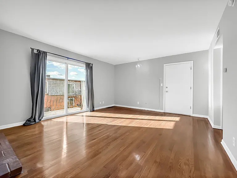 4426 Jarboe St #5 — Photo 5
