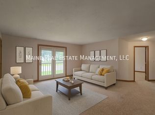 7 Hartley St APT 1, Lewiston, ME 04240