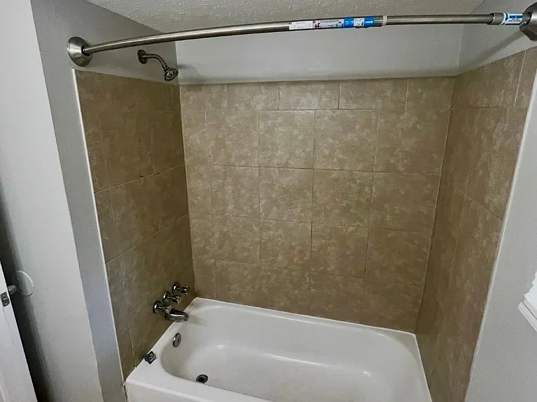 1215 Winifred Ln — Photo 28