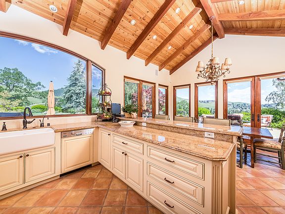 3rd image of 99 Oakridge Ct