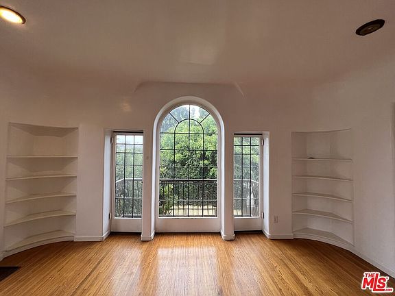 4th image of 942 S Mansfield Ave APT 3