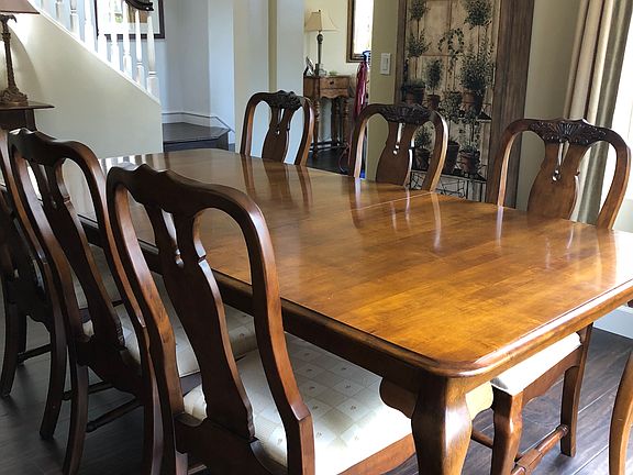 Formal dining room