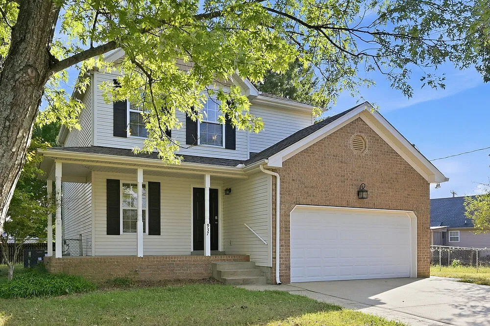 4 bed, 2.5 bath, 1560 sqft, $2,285 — Photo 4
