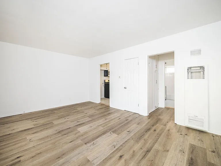334 S. Hobart Blvd — Photo 39