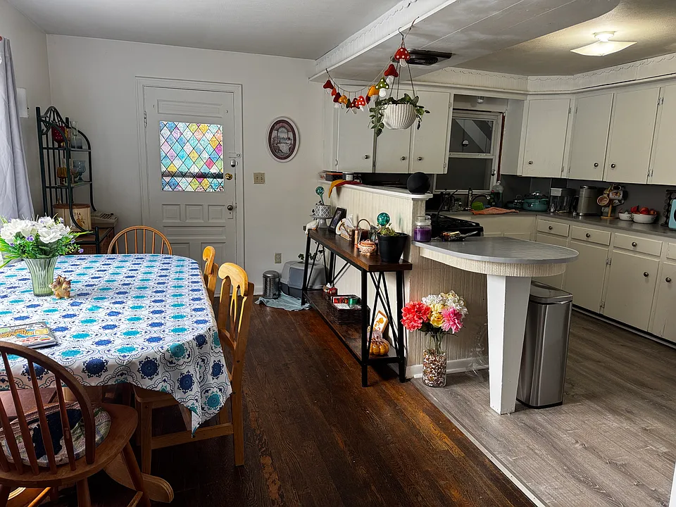 21-21-23 Park St #1