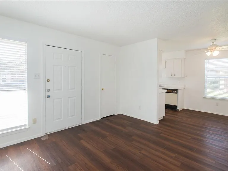 6000 Tracy Lynn Ln #A — Photo 3