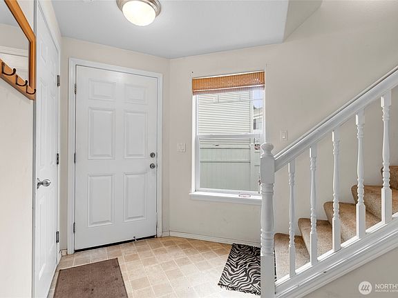 4th image of 5909 NE 33rd Circle