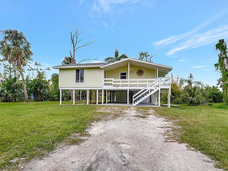 16360 N Oleander Dr — Photo 47