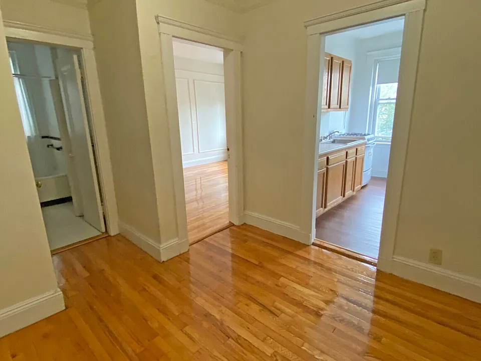 1683 Commonwealth Ave #16