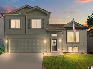 9120 Hanover St, Omaha, NE 68122