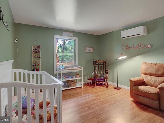 23rd image of 845 Oak Ridge Dr