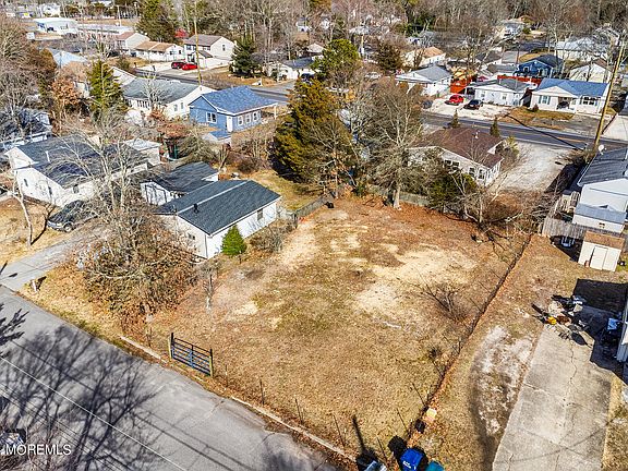 5th image of 222 Falcon Drive