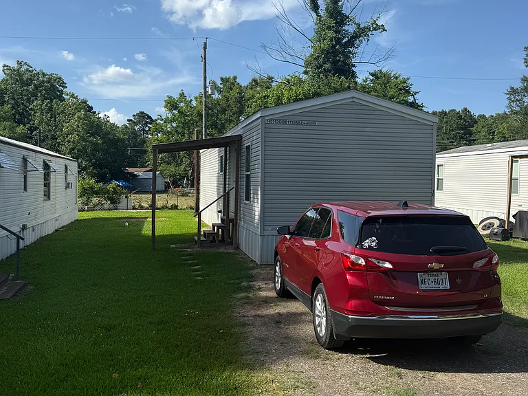 10 Burge Dr #1 — Photo 2
