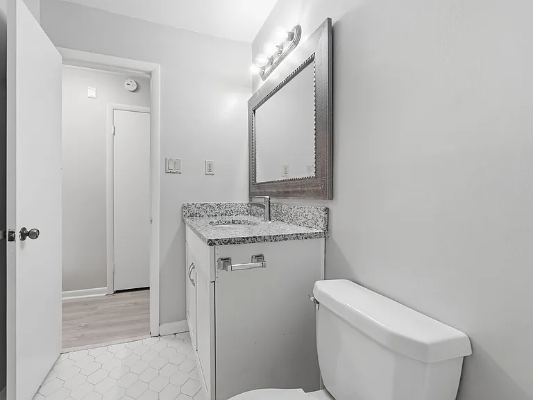125 Tower Dr #1 — Photo 22