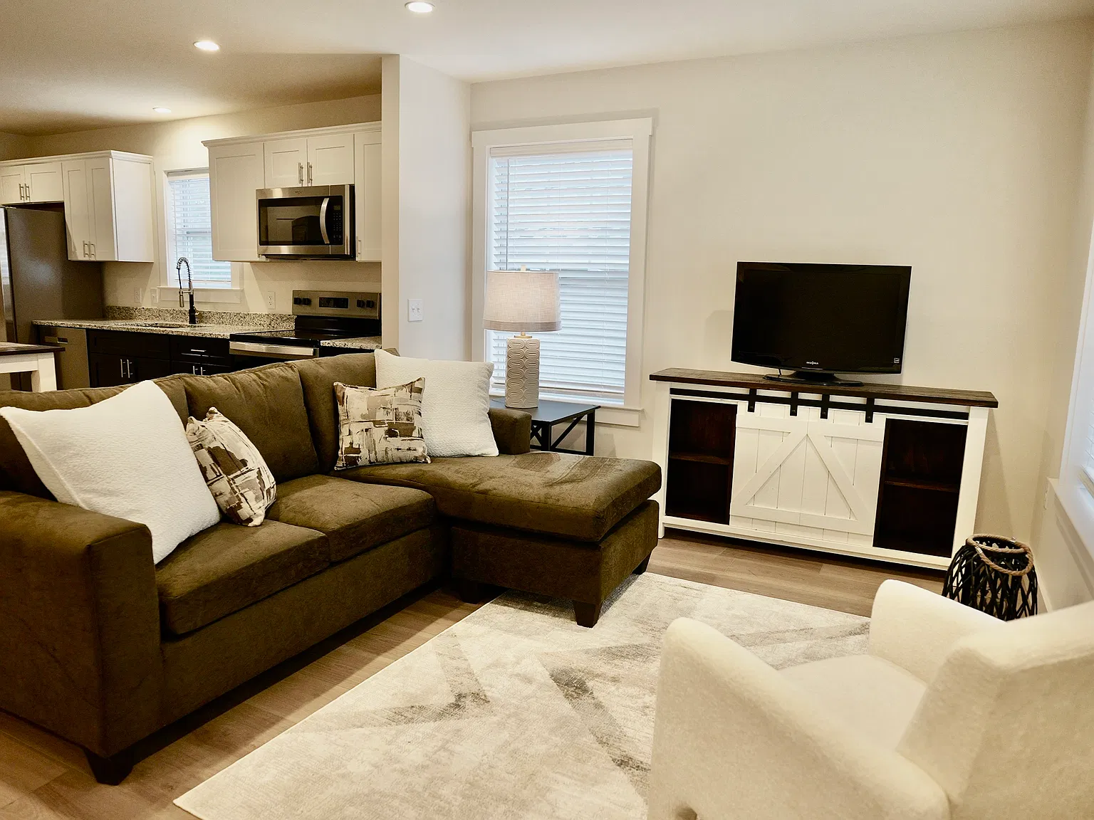 2 bed, $2,250 — Photo 2