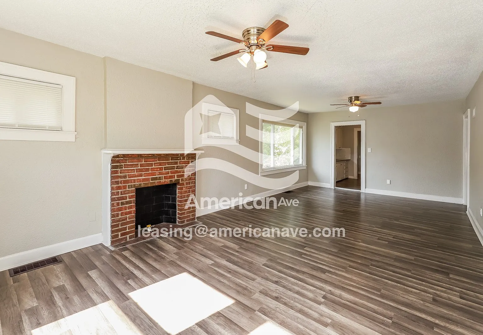 2 bed, 1.0 bath, 951 sqft, $997 — Photo 2