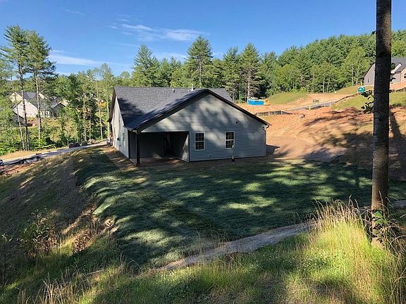 2nd image of 105 Water Leaf Dr