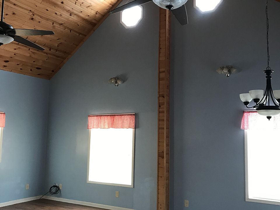 1st image of 1014 E Robinson St