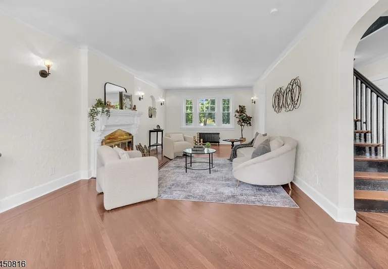 153 Clairmont Ter — Photo 3