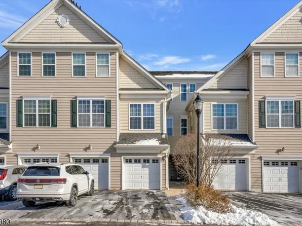 19 Swing Bridge Ln, South Bound Brook Boro, NJ 08880