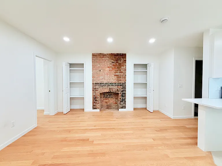 183 Greenpoint Ave #2 — Photo 2