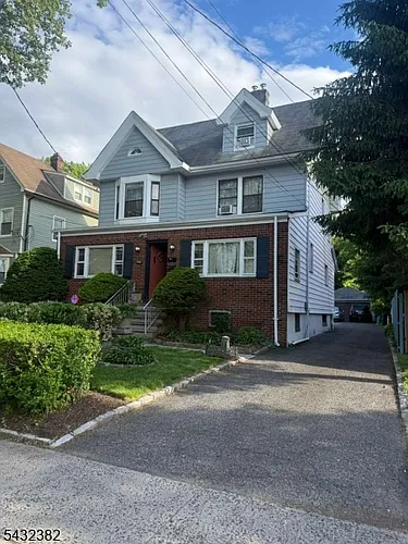 558 Argyle Ave #2 Photo 1