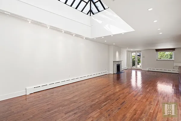 Rented by Halstead Real Estate | media 14