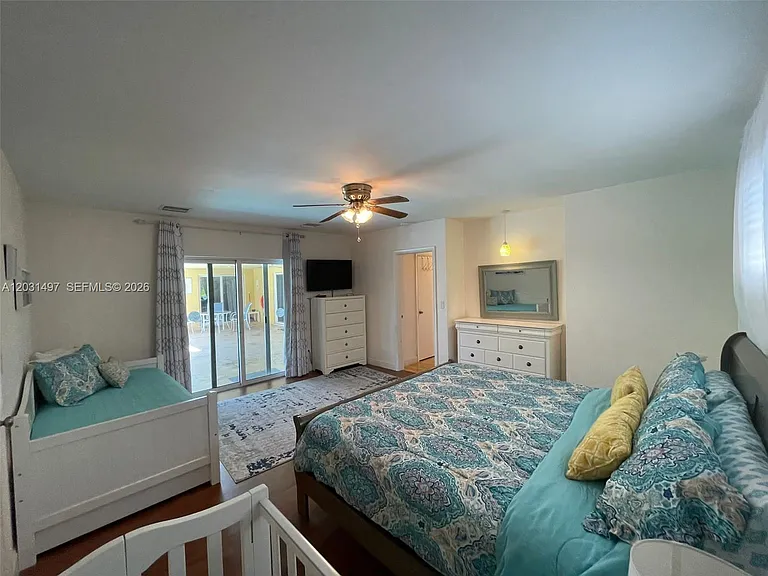 4410 N Buchanan St — Photo 33