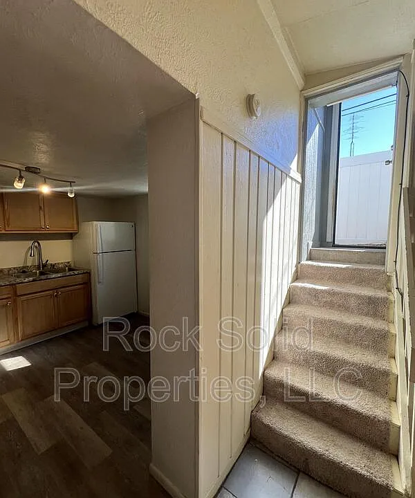 2616 Ames Ave #2