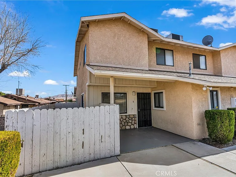 8922 I Ave — Photo 1