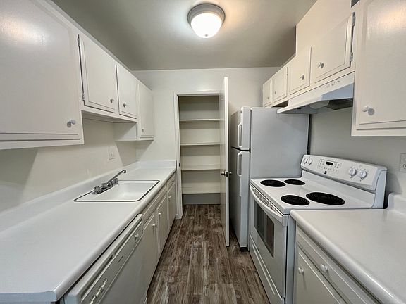 4th image of 303 Chiquita Ave APT 5