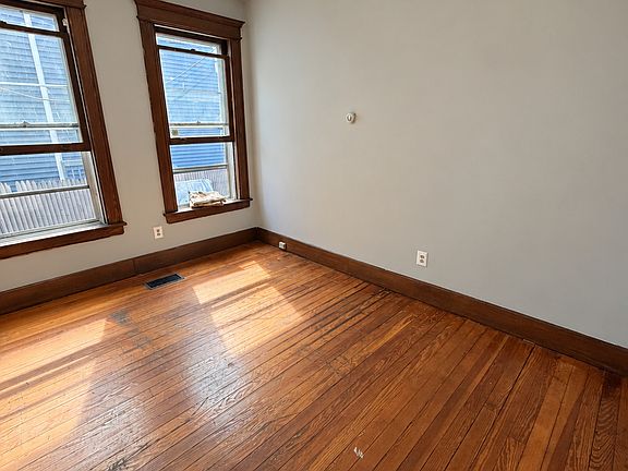 4th image of 810 North Avenue