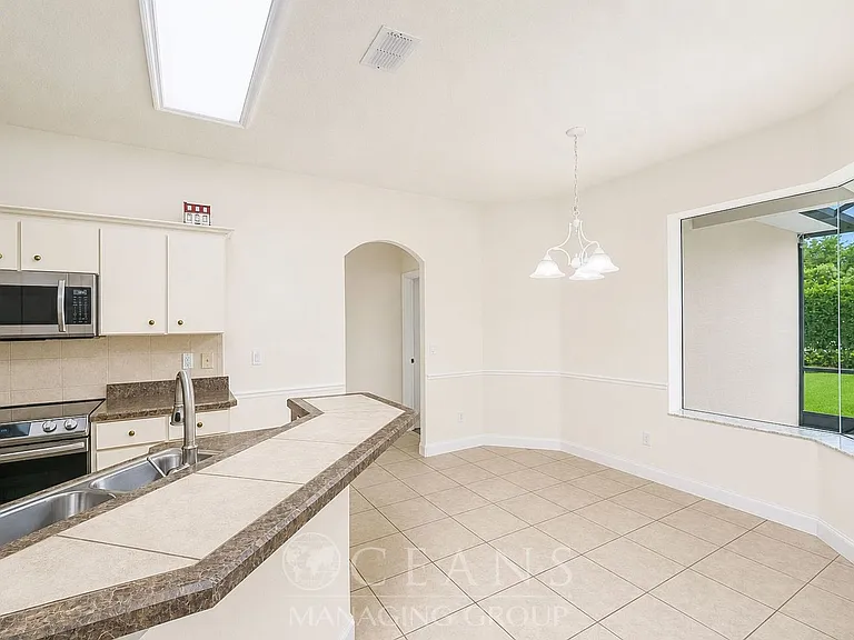 19 Old Port Cir — Photo 14