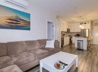 20356 72b Ave #307, Langley, BC V2Y3E6