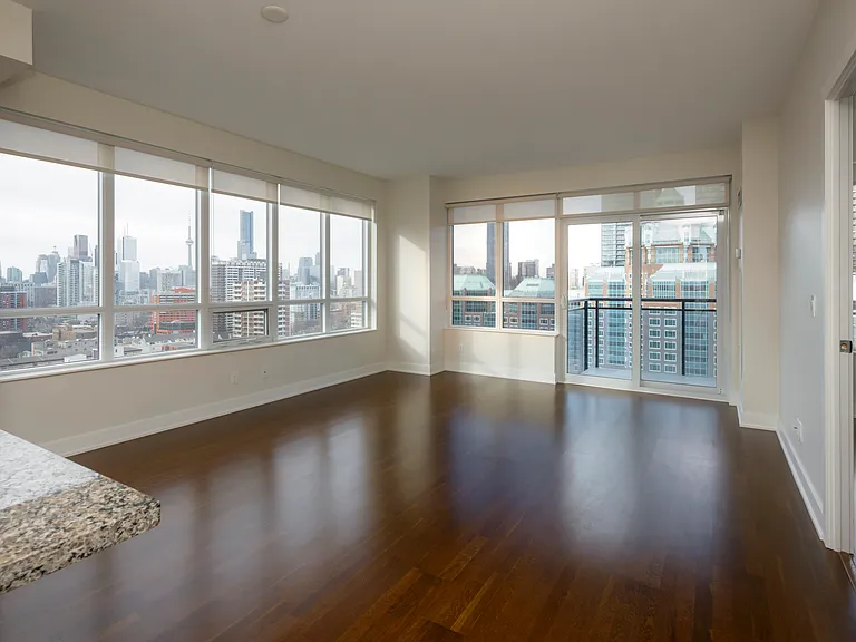 28 Linden St #1606 — Photo 5