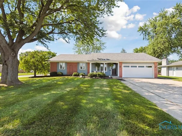 320 Raymond St, Walbridge, OH 43465