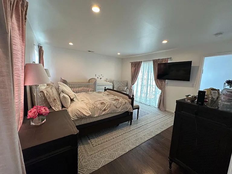 501 Bradley Ave — Photo 20